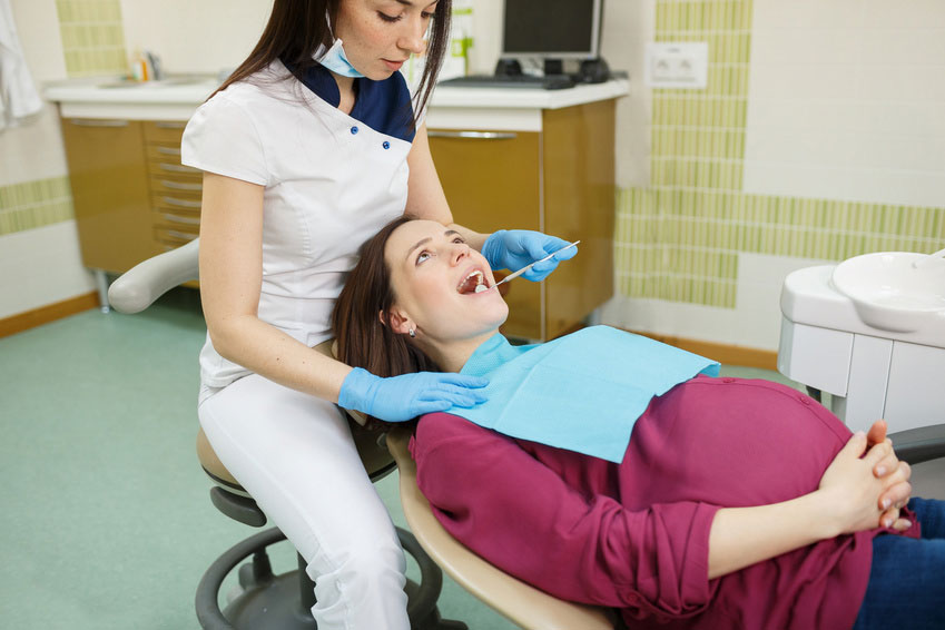 pregnant patient visit dentist